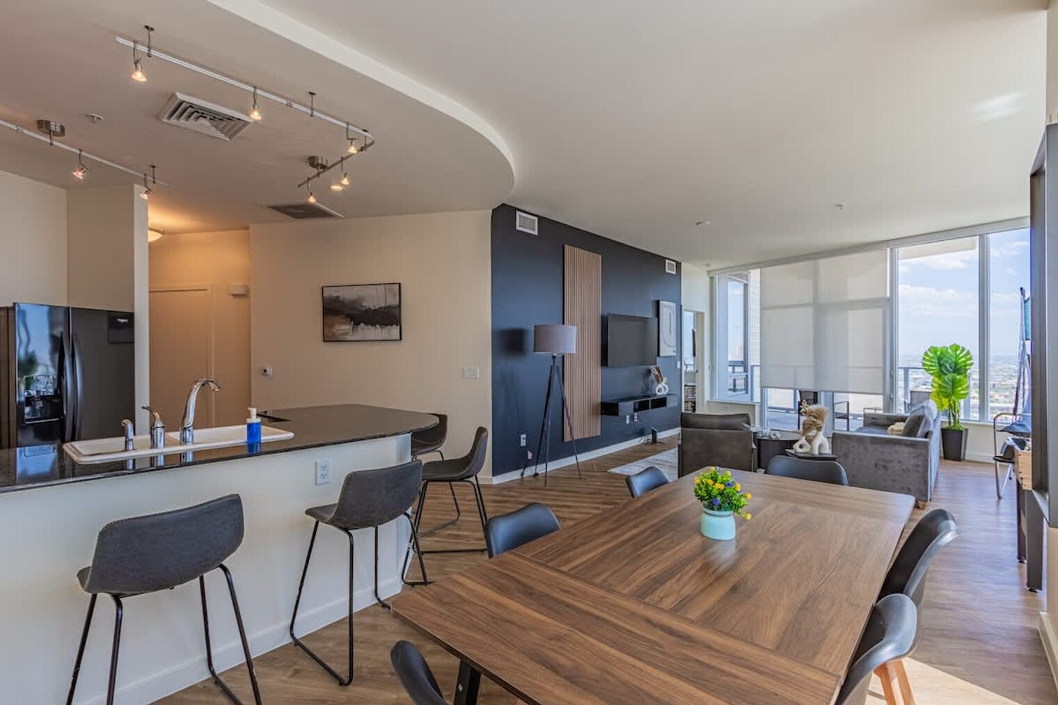 Building Photo - 44 W Monroe St