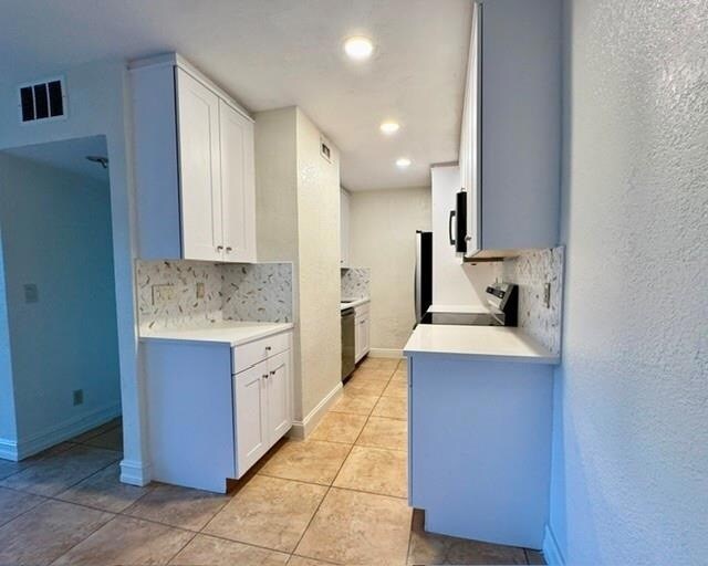 Building Photo - 1423 Holly Heights Dr