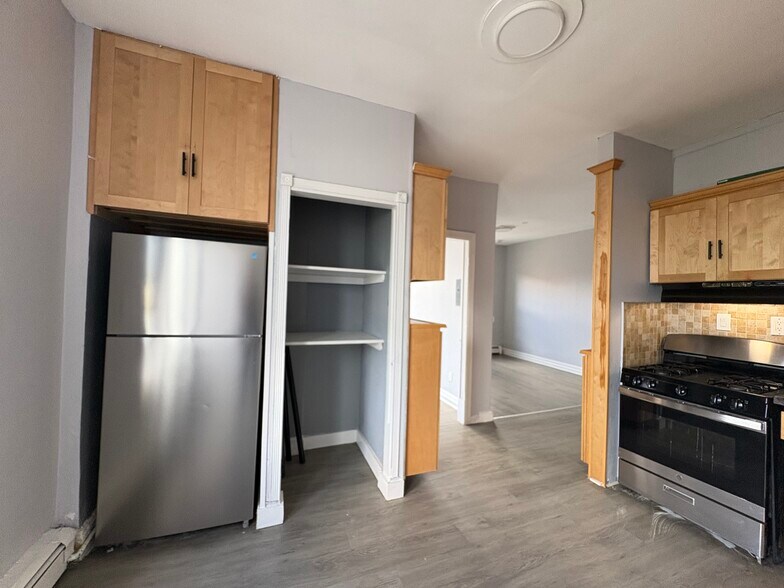 257 Sherman Ave 7 - 265 Sherman Ave