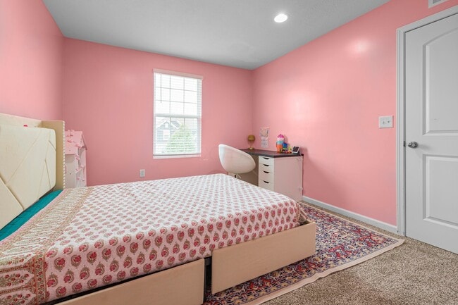 Building Photo - 6722 Rocky Ridge Dr
