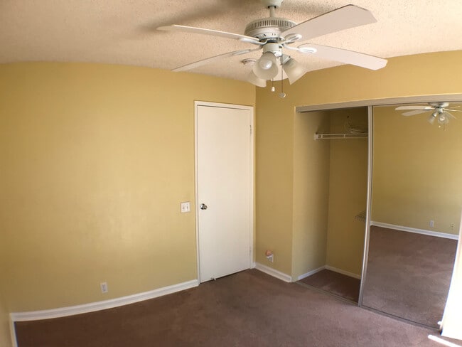 Building Photo - 271NKH