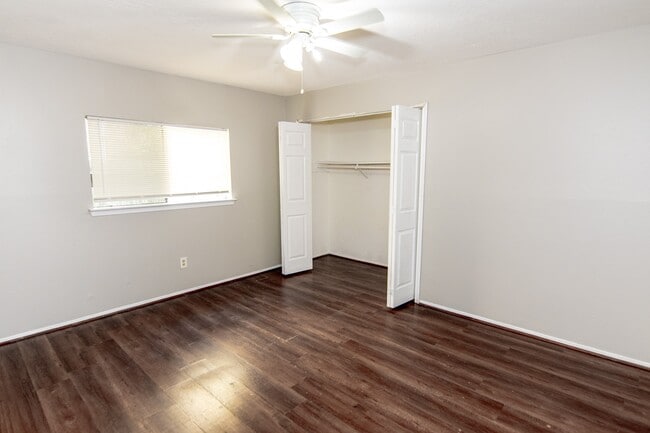 Building Photo - 5235 Enchanted Mist Dr
