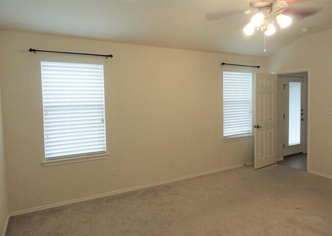 Building Photo - 7810 Squirrel Hollow Dr