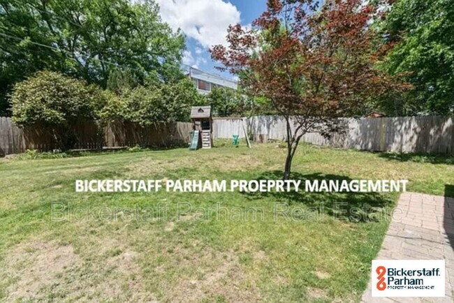 Building Photo - 1409 16th Ave