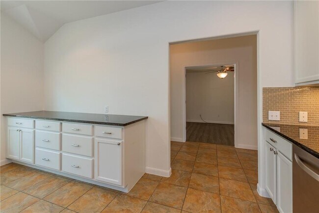 Building Photo - 30118 Diamond Dove Trail