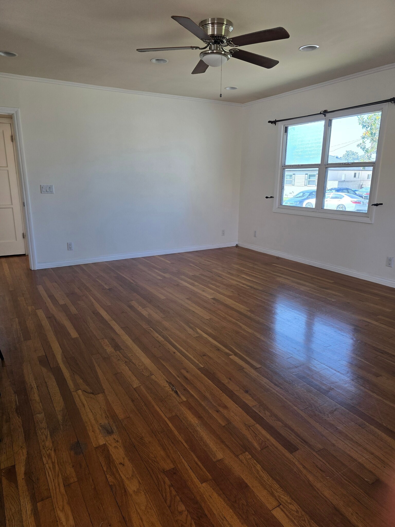 Building Photo - 8834 Boyar Ave