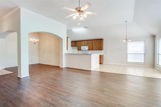 Building Photo - 2705 Emerald Ln