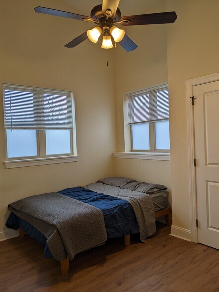Master Bedroom w Ceiling Fan - 225 W Pastorius St