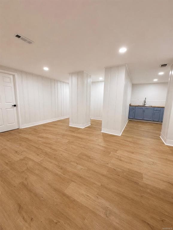 Building Photo - 3556 N Wareingwood Dr