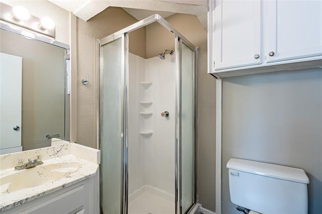 Building Photo - 806 Treadwell Ct