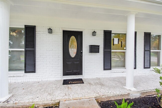 Building Photo - 4947 Cheena Dr