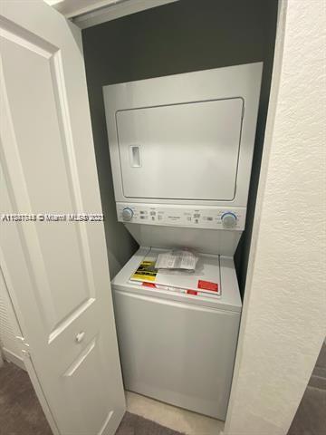 Building Photo - 575 NE 208th Terrace