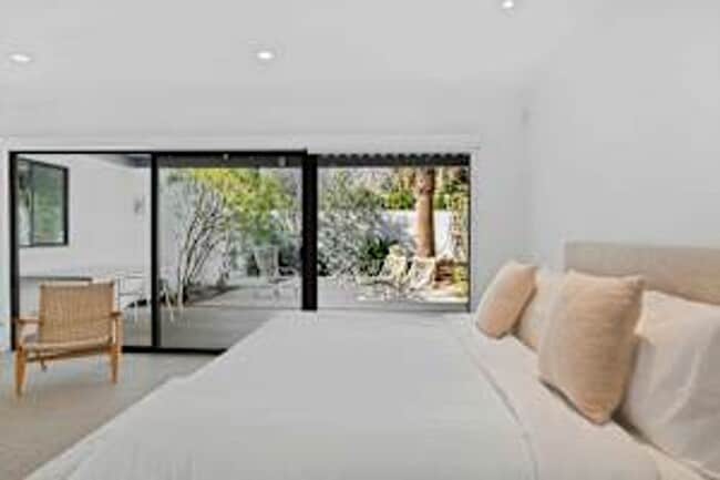 Building Photo - 5 bedroom 5 bath Available for Short Term Rental