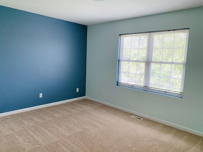Building Photo - 3985 S Cramer Cir