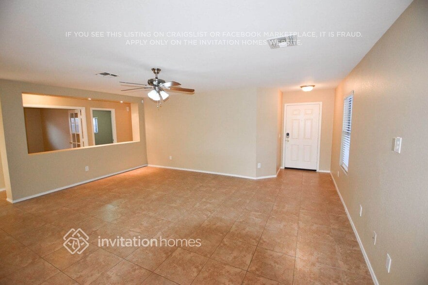 Building Photo - 3021 W Running Deer Trl
