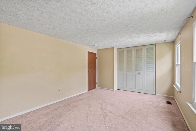 Building Photo - 9515 Quarry Bridge Ct
