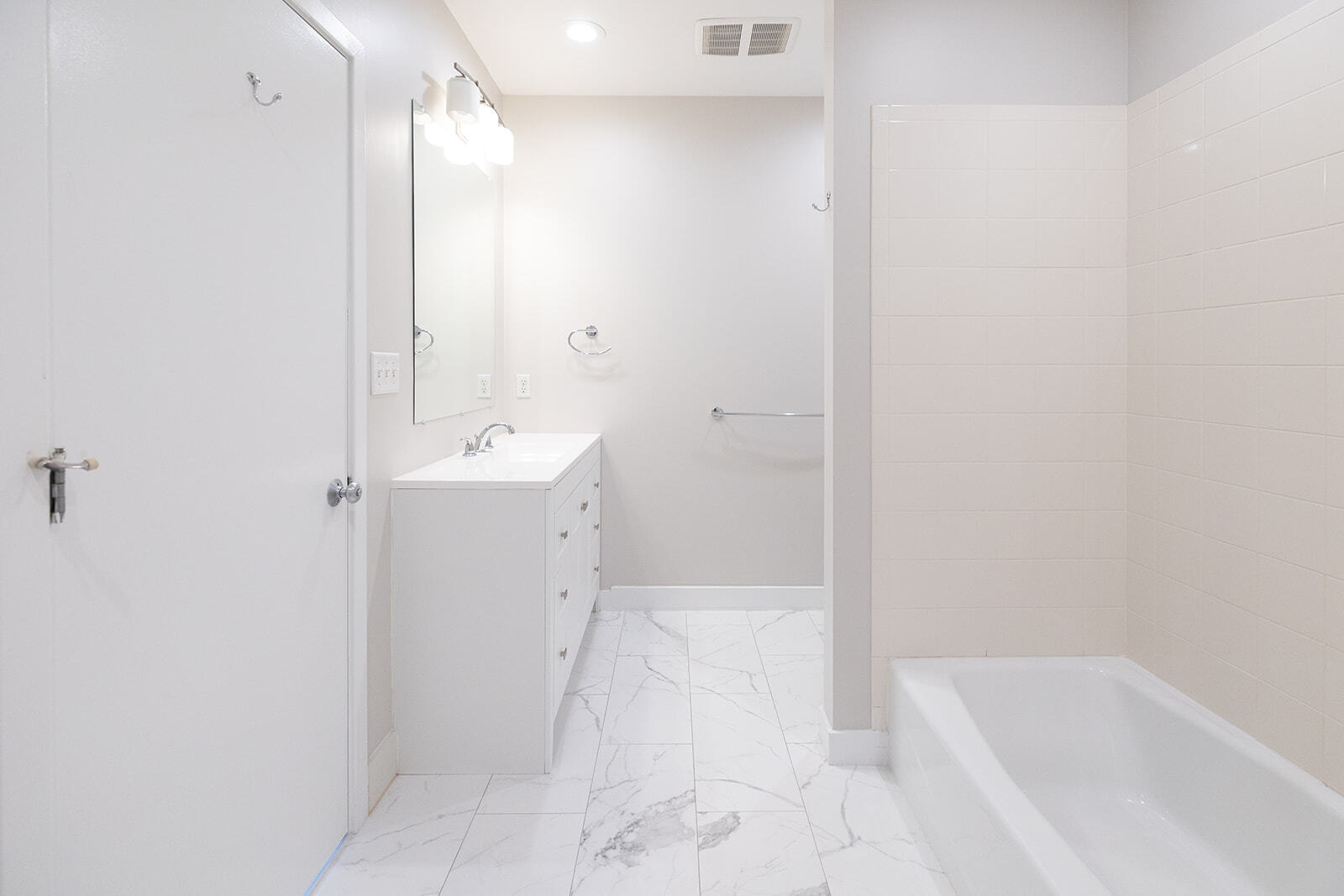 Building Photo - 450 Harrison Ave