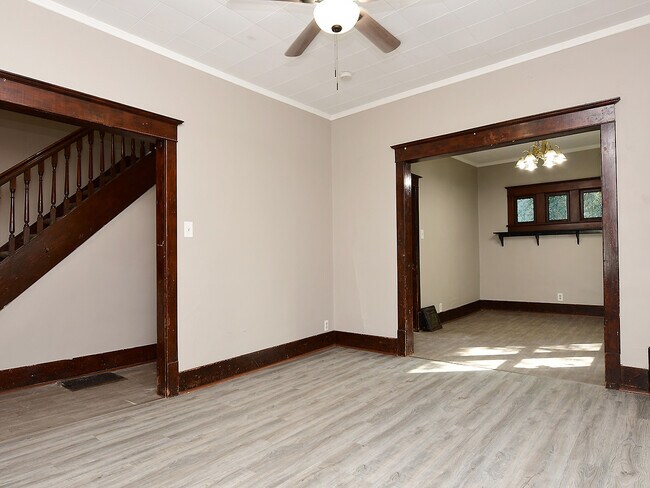 Building Photo - 355 Lincoln Ave