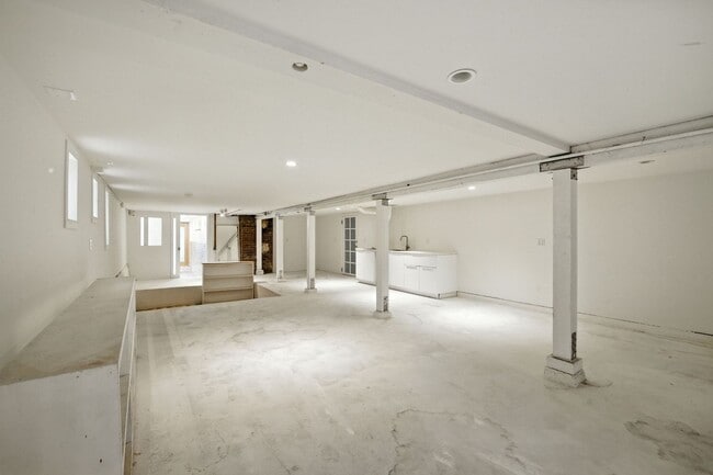 Building Photo - 148 Fillmore St
