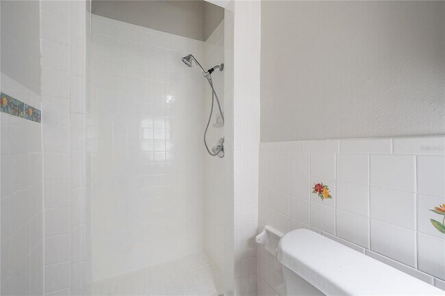 Building Photo - 236 W North St