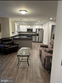 Building Photo - 8312 Sunnyview Dr