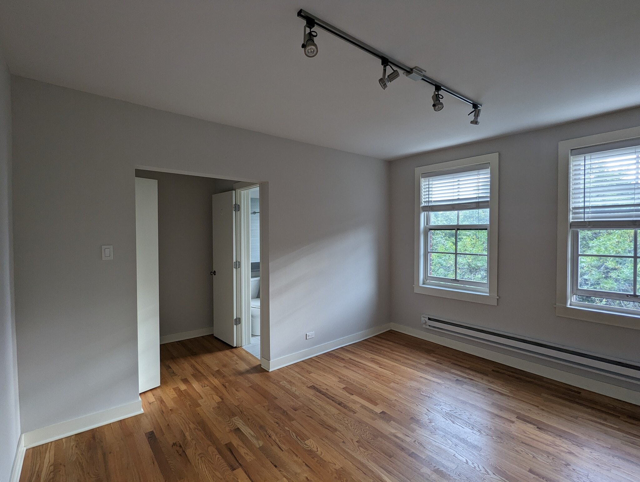 Building Photo - 2430 N Kedzie Blvd