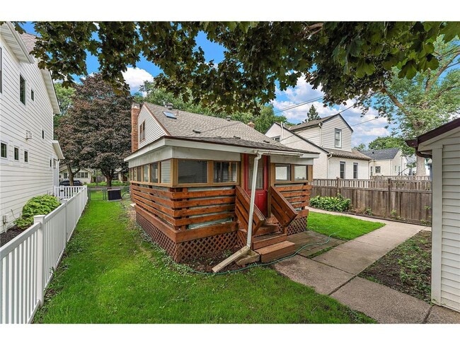 Building Photo - 5317 Abbott Ave S
