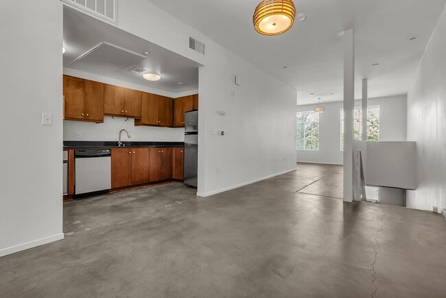 Building Photo - 144 S Harbor Blvd