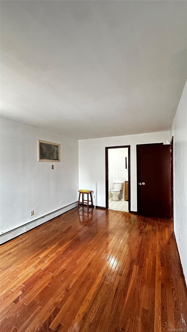 Building Photo - 191-28 114th Dr