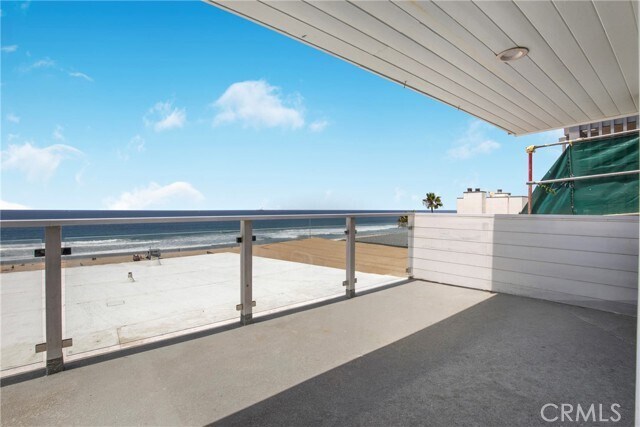 Building Photo - 3600 The Strand