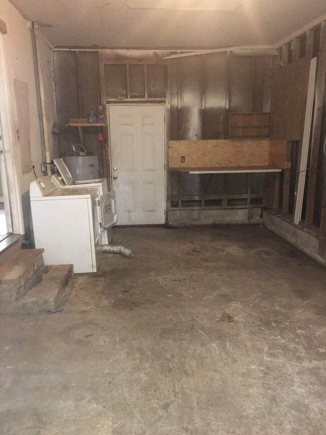 Building Photo - 97 3rd St