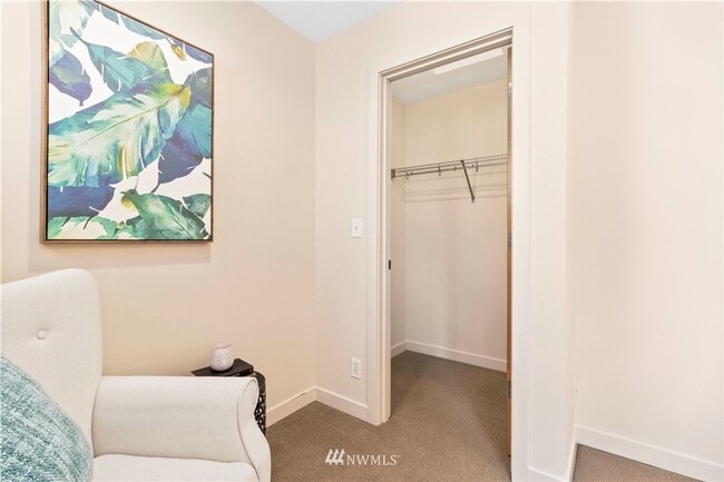 Building Photo - Columbia City Beauty with option to purcha...