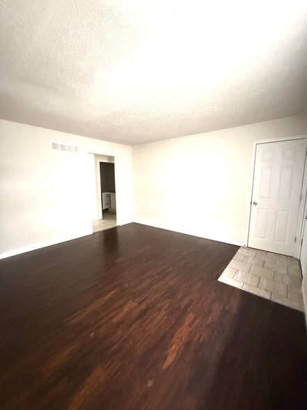 Building Photo - 301 Adams St