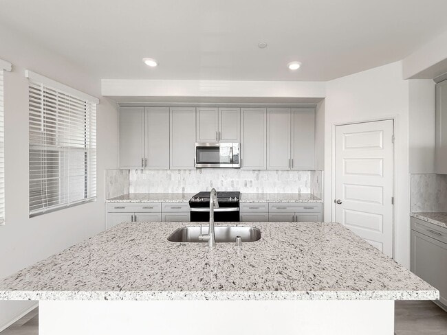Building Photo - ~ AVAILABLE NOW ~ New Construction Home for Rent in the NEW Heirloom Farms Community in Temecula!