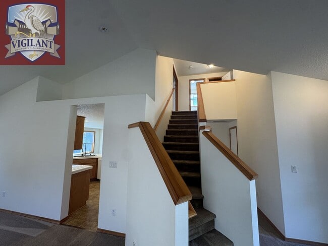 Building Photo - 1614 N Falcon Dr