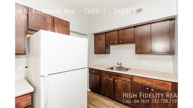 Building Photo - 2406 N Kilbourn Ave