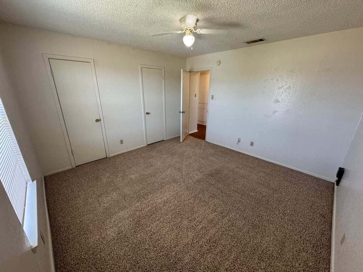 Building Photo - 1903 Cedarhill Dr