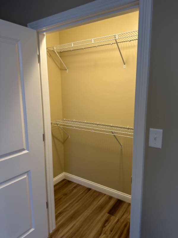 Building Photo - 144 Scenic Dr