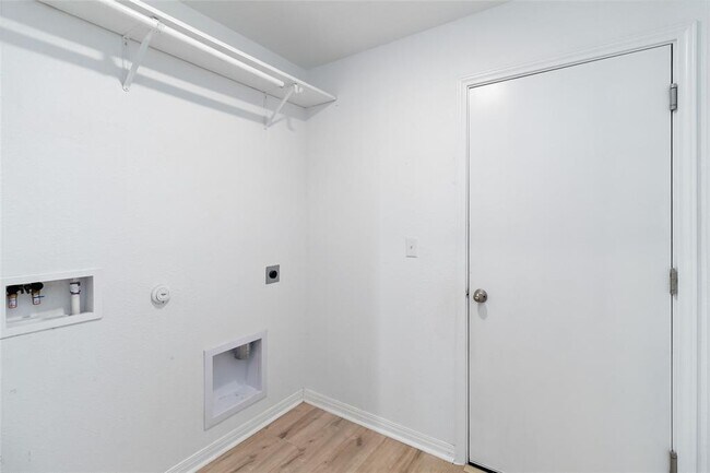 Building Photo - 106 Sandpiper Dr