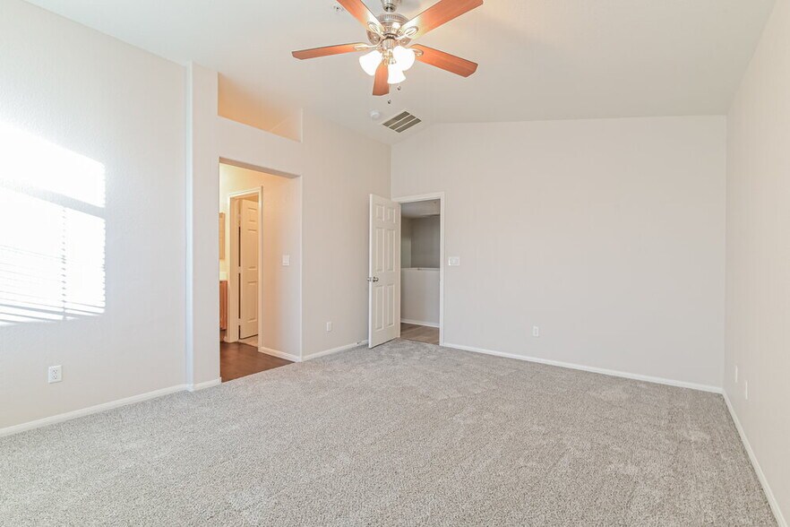 Building Photo - 6412 Yucca Ridge Ct