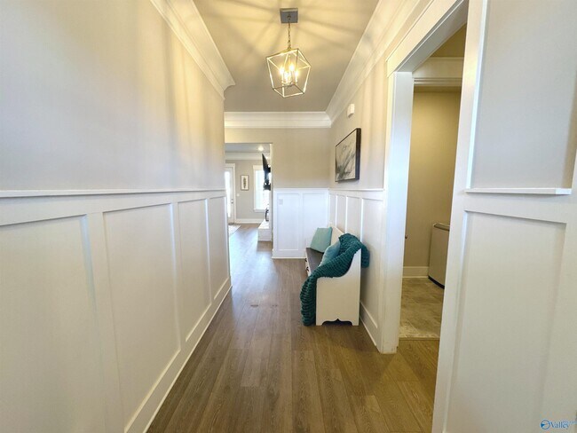 Building Photo - 401 Peach Orch Ln