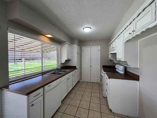 Building Photo - "Watauga Homes for Rent"