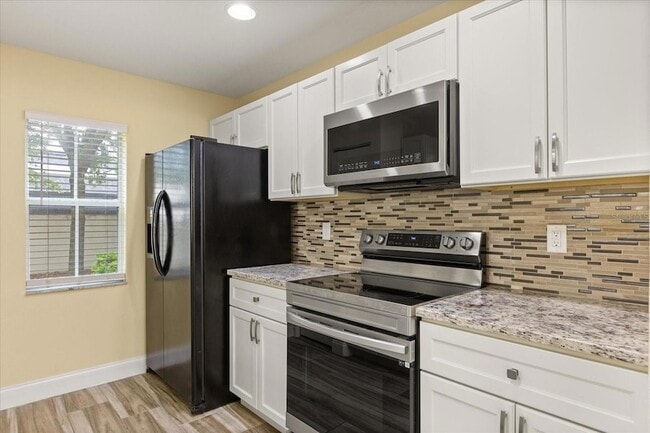 Building Photo - 326 Carina Cir