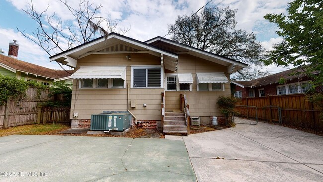 Building Photo - 3619 Riverside Ave