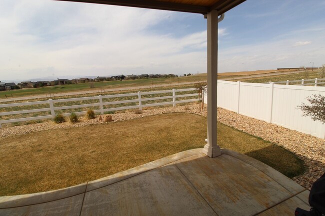 Building Photo - Wonderful Newer Home North Windsor