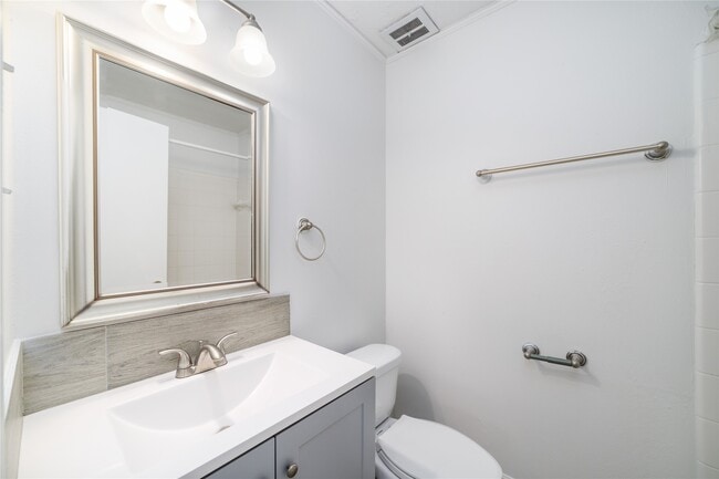 Building Photo - 10830 Sela Ln