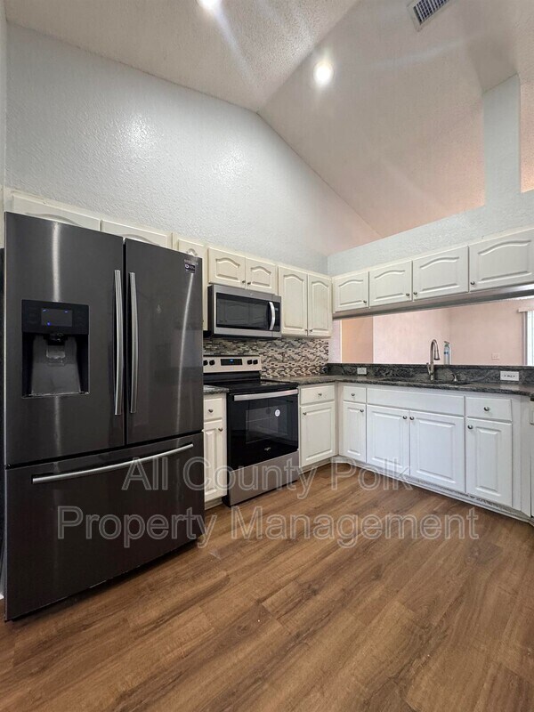 Building Photo - 601 Willet Cir