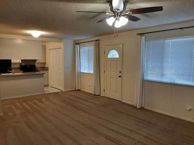 Building Photo - 2645 Yardarm Ave