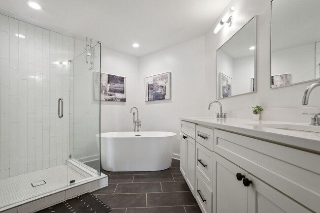 Building Photo - Atlantic Station Luxury