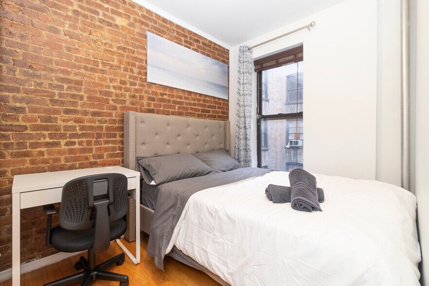 Building Photo - 1415-1423-1423 Lexington Ave